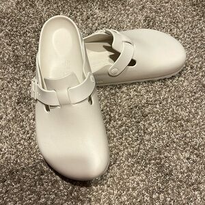 Like new! Birkenstock Boston EVA. Size 43